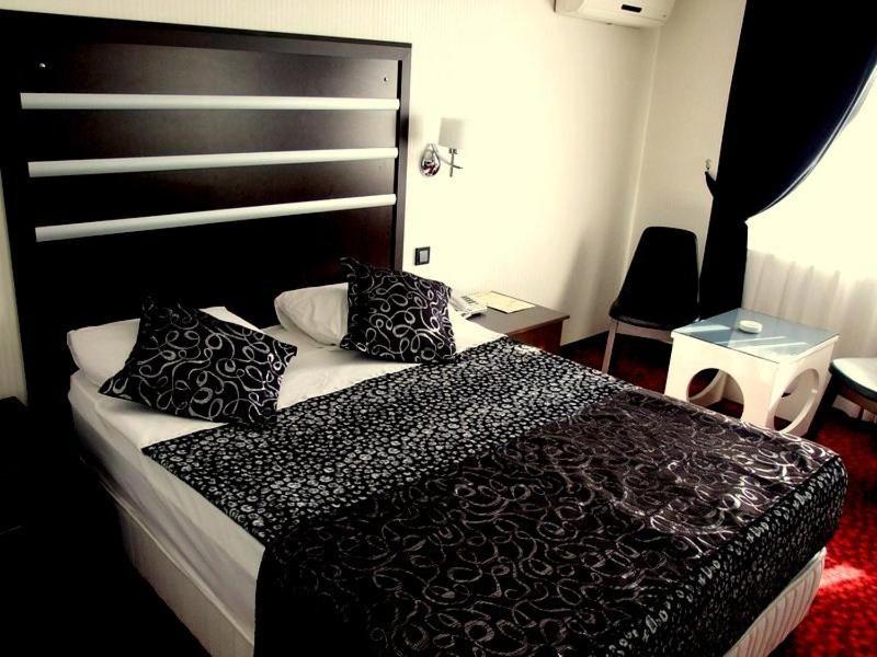 Grand Gold Hotel Бююкчекмедже Экстерьер фото