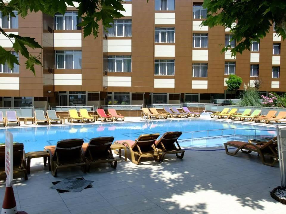 Grand Gold Hotel Бююкчекмедже Экстерьер фото
