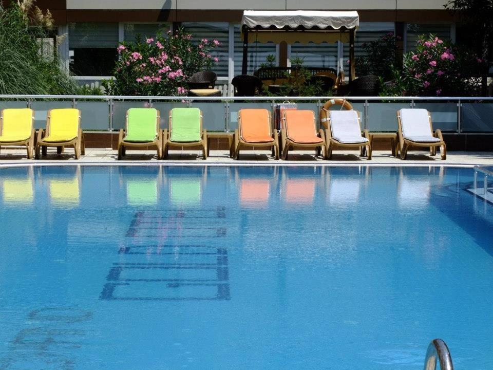 Grand Gold Hotel Бююкчекмедже Экстерьер фото