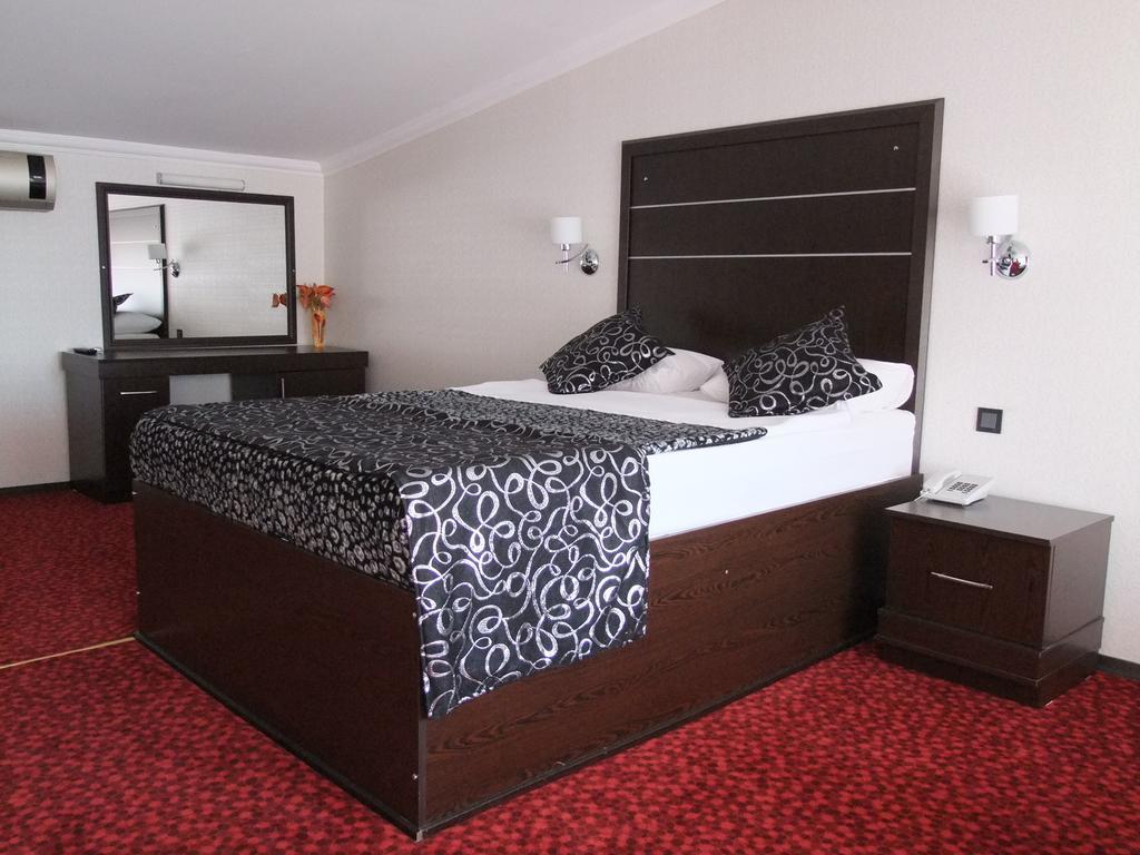 Grand Gold Hotel Бююкчекмедже Номер фото